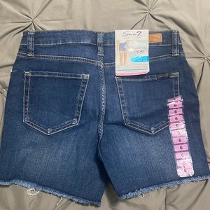Seven shorts size 6
